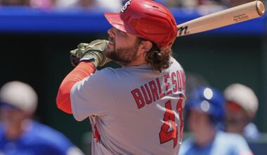 Cardinals leave runs on bases in 1-run loss to Royals