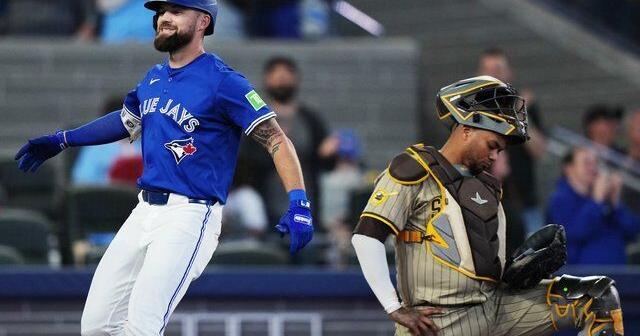 Hard hit: Blue Jays stick with it in 14-0 rout of Padres | National Sports
