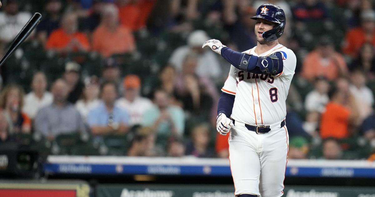 Houston's Christian Walker exits game after being hit by 96 mph pitch | MLB