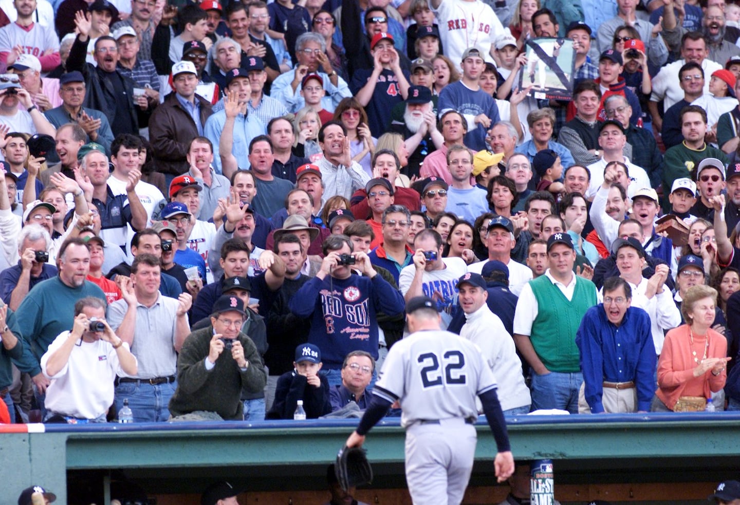 Red Sox fans heckled Roger Clemens as he departed Game 3 of the 1999 ALCS early, but the Yankees got the last laugh.