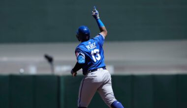 Perez hits milestone home run in win over Giants