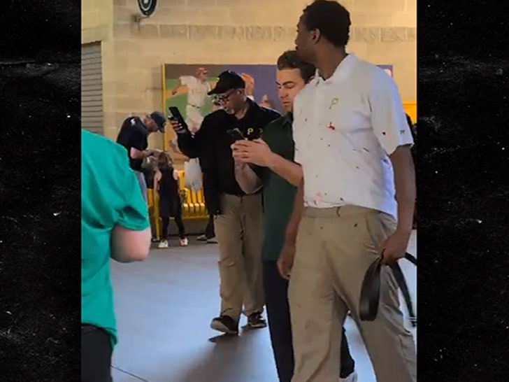 050625-pirates-fight-primary-2