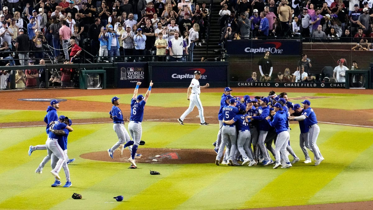 Home-field advantage in MLB postseason is overrated