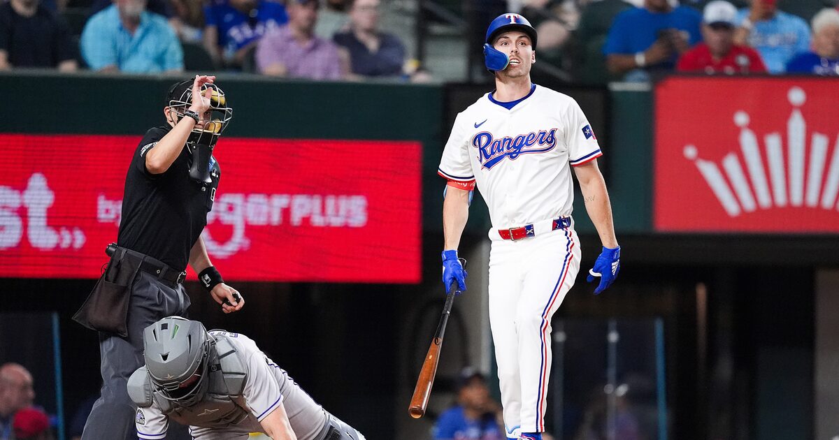 Texas Rangers scratch Evan Carter from lineup ahead of Saturday game vs. Astros