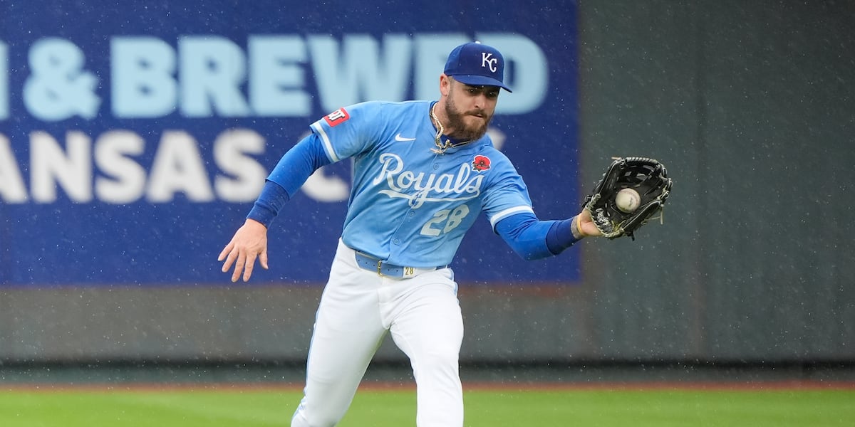 Nick Martinez, Tyler Stephenson help Reds to a 7-4 win over the Royals