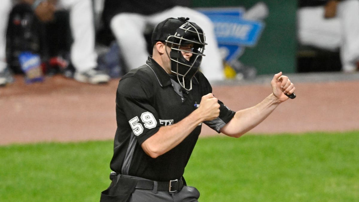 Umpire Nic Lentz called a perfect game behind the plate in Royals-Rays