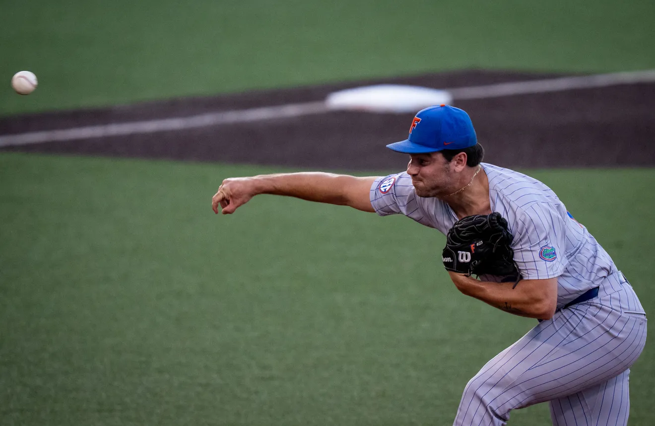 Big First Inning Carries Florida Baseball To Game 1 Win At No.1 Texas