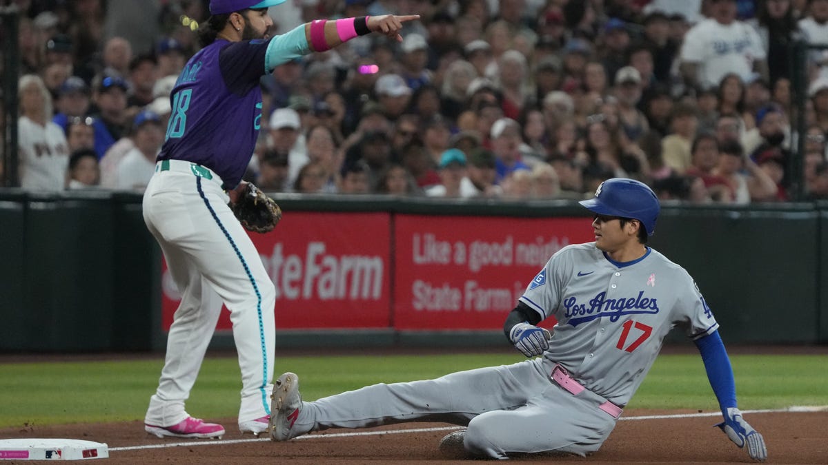 Dodgers collect 18 hits in win over Diamondbacks in series finale