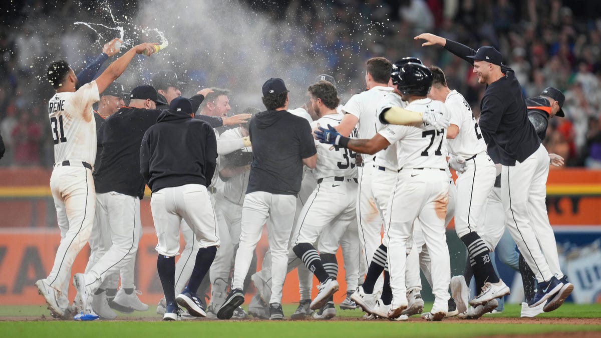 Tigers sweep Red Sox on Malloy's ninth-inning heroics
