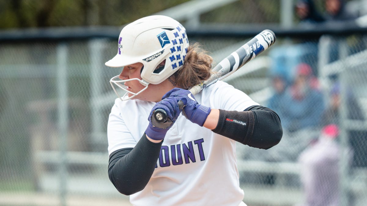 Mount Union softball, baseball teams look to keep NCAA run alive