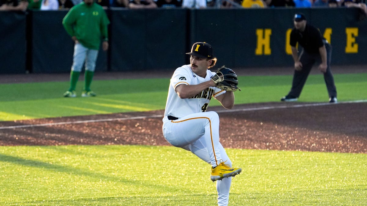 When does Iowa play in 2025 Big Ten Baseball Tournament?