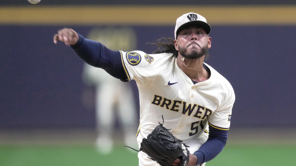 Brewers 3, Pirates 3: All tied after seven
