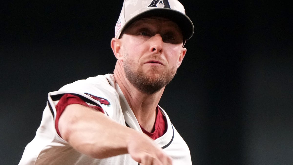 Diamondbacks take series from Rockies on Kelly's strong outing, Marte homer