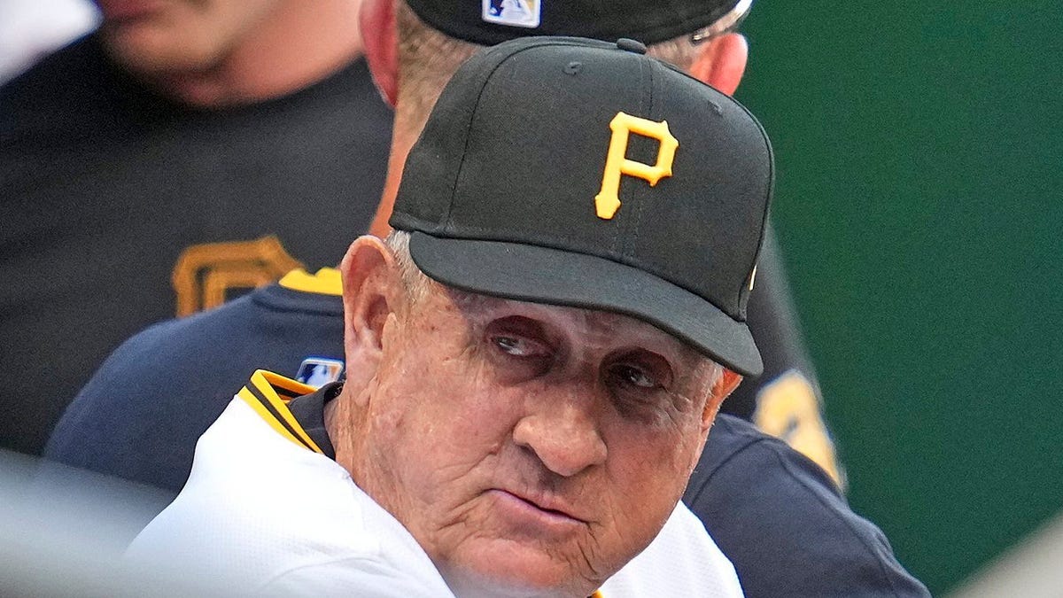 Ex-Tigers coach Lamont, 78, back on the bench after eight years