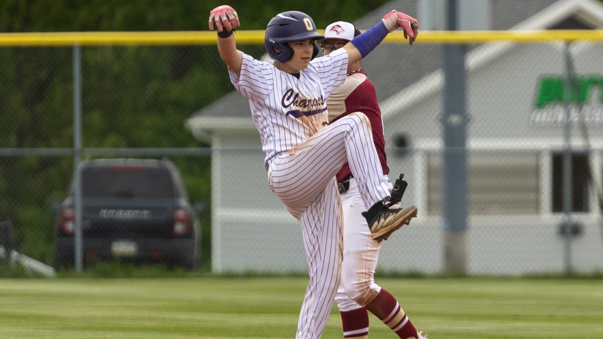 OLSH defeats New Brighton in quarterfinals