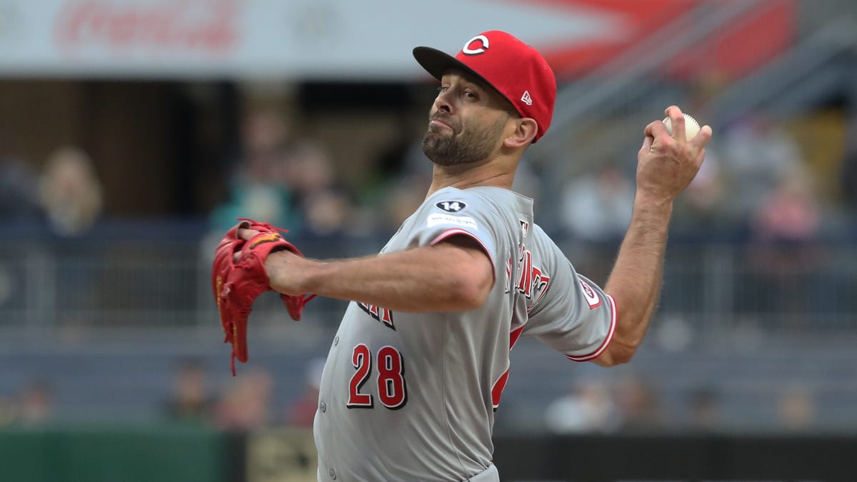 Reds lose to Pirates, on pace for record-settings scoreless losses