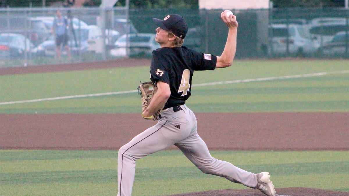 Gordon pounds Perrin-Whitt in dominant return to UIL Baseball Playoffs