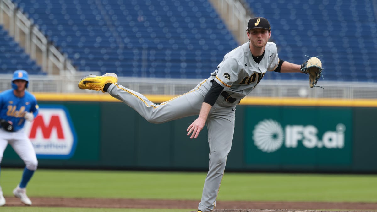 Magical Iowa baseball season halted by new Big Ten reality