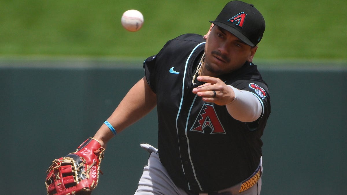 Diamondbacks' Justin Martinez can't hold late lead as Cardinals rally