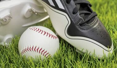 8501768_web1_baseballstock3