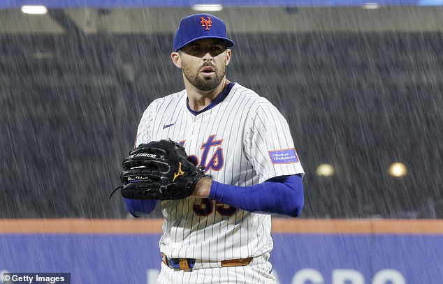 On a rain-soaked night in Flushing, the Mets dropped a game against the struggling Pirates