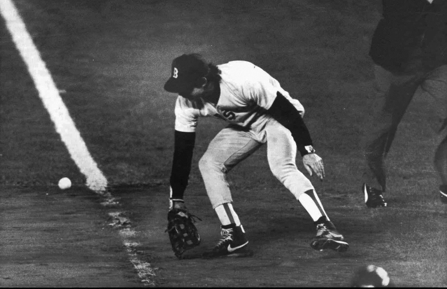 The New York Mets won Game 6 of the 1986 World Series when Bill Buckner was unable to field a grounder.