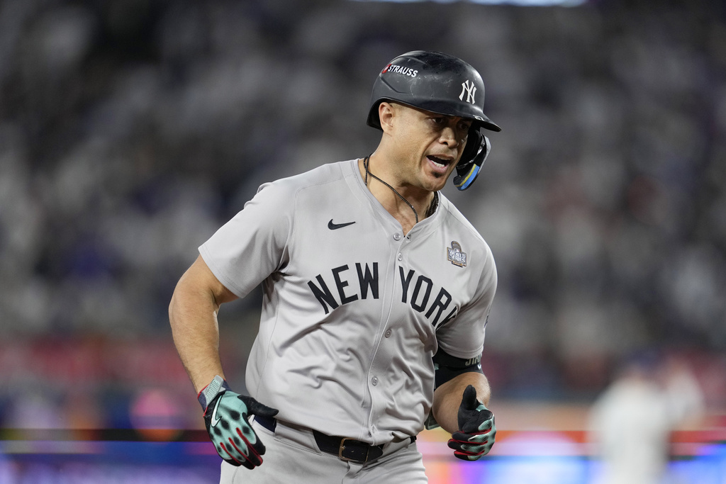Yankees’ Giancarlo Stanton takes live BP, but rehab plans still unclear