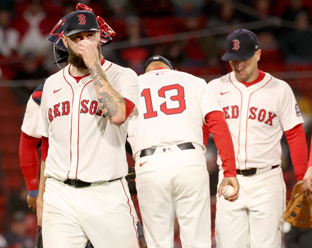 Lucas Giolito roughed up as Red Sox fall to Rangers on soggy night