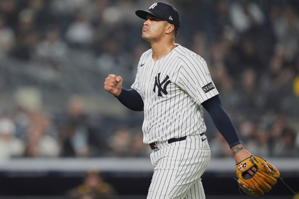 Key Yankees reliever Fernando Cruz dealing with 'shoulder stuff'