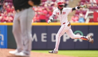 Cincinnati Reds' Elly De La Cruz (44) gestures as he rounds the bases after hitting a solo home run during the third inning of a baseball game against the Chicago White Sox, Thursday, May 15, 2025, in Cincinnati. (AP Photo/Jeff Dean)