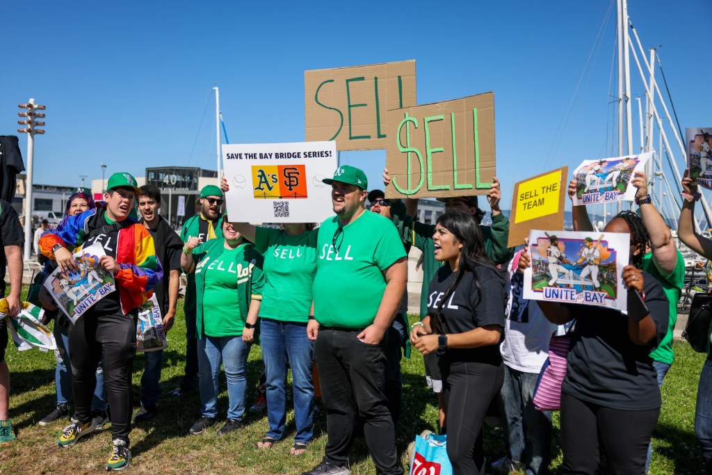 'Oakland' Athletics fans see team return to Bay Area vs. SF Giants
