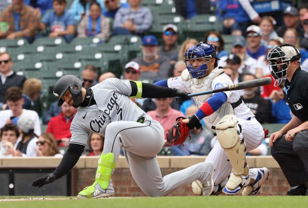 White Sox catcher Edgar Quero (7) strikes out swinging against the Cubs in the first inning on May 17, 2025, at Wrigley Field. (John J. Kim/Chicago Tribune)