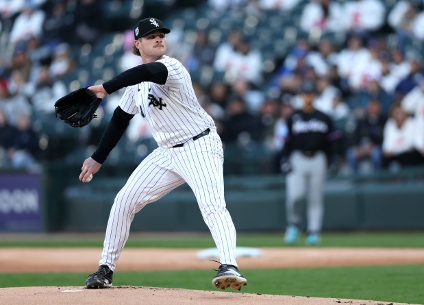Chicago White Sox starting pitcher Shane Smith delivers to the Miami Marlins in the first inning of a game at Rate Field in Chicago on May 10, 2025. (Chris Sweda/Chicago Tribune)