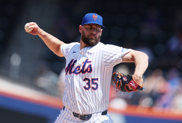 Adrian Houser #35 of the New York Mets pitches against the Chicago Cubs during their game at Citi Field on May 02, 2024 in New York City. (Photo by Al Bello/Getty Images)