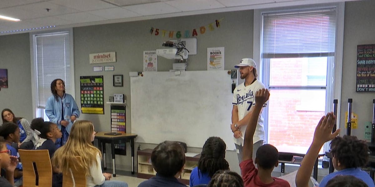 Witt Jr. visits 5th-grade classroom for reading program, leaving students with priceless memories