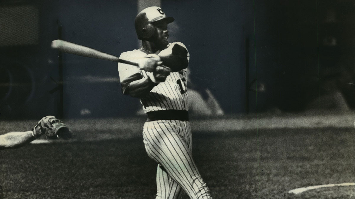 Cecil Cooper of Milwaukee Brewers belts a home run in 1980. 1980 Press Photo Cecil Cooper Of Milwaukee Brewers Baseball Hitting Home Run
