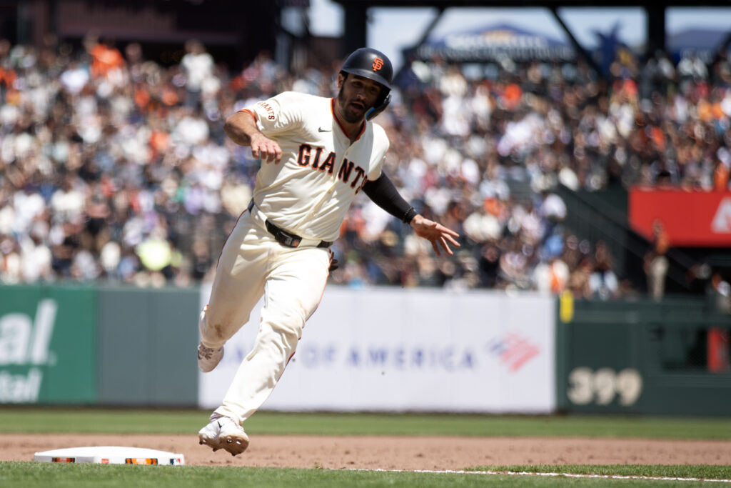 Giants Designate David Villar For Assignment
