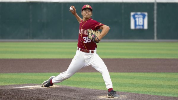 Saddleback College Bobcats pitcher Jace Barajas pitches to El Camino College Warriors on Saturday, May 3 in the ECC baseball field. Barajas throws out his elbow during the game. (Oriana de Quay | The Union)