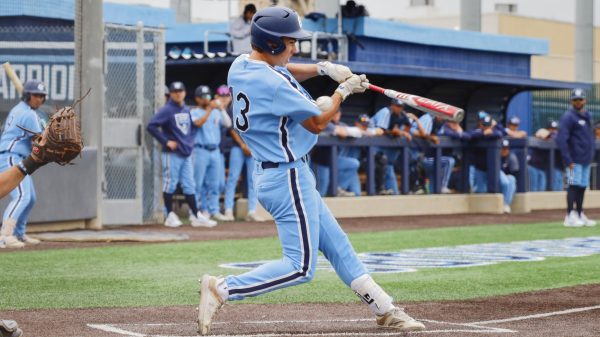 El Camino College Warriors Slater Nunez swings to hit Saddleback College Bobcats pitch, as ball flies by as a strike on Saturday, May 3 in the ECC baseball field. (Oriana de Quay | The Union)