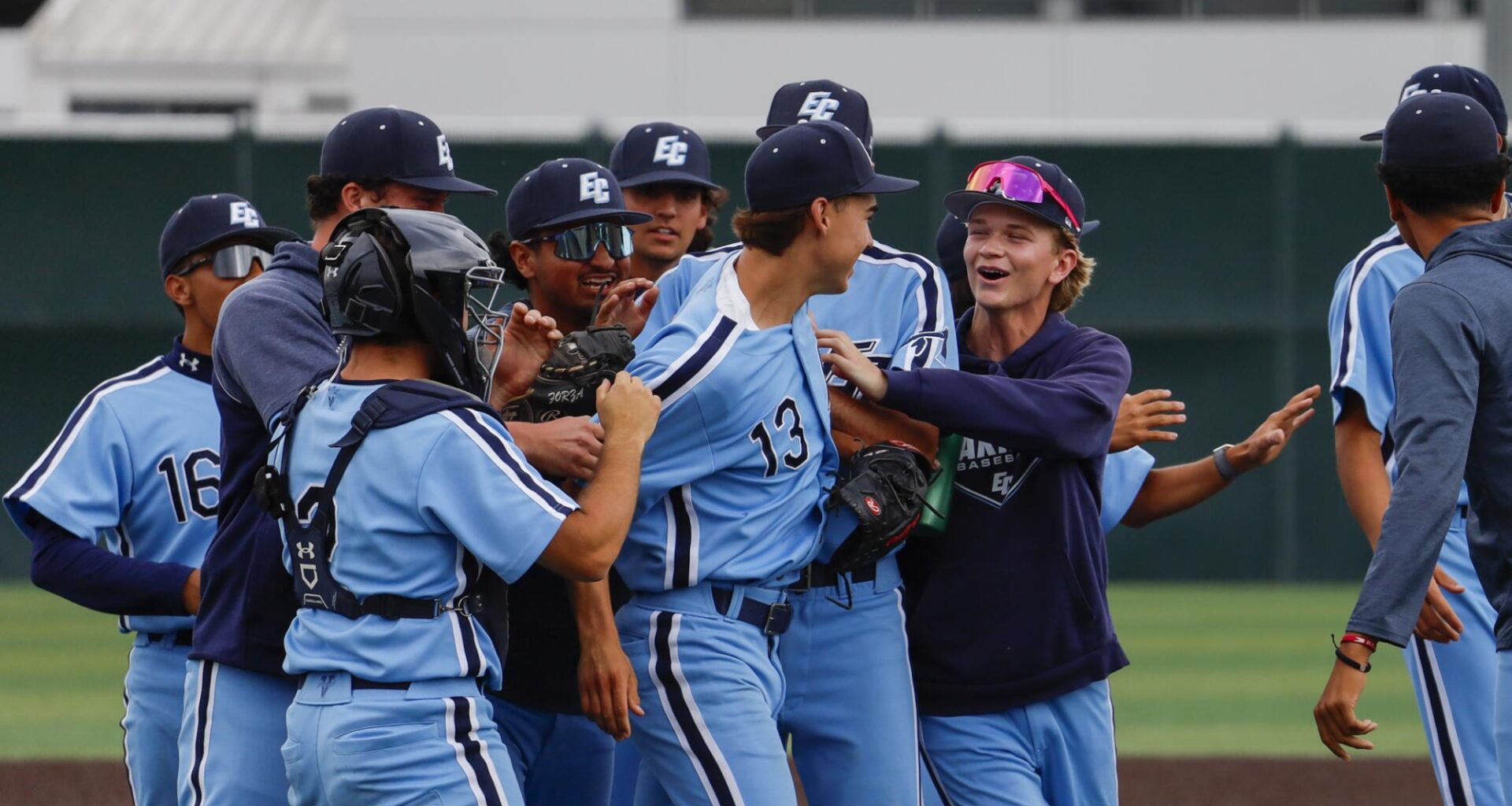 Warriors baseball team sweeps Saddleback College in first round of playoffs