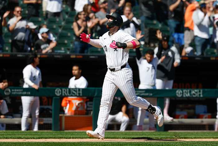 His 3-run homer lifts the White Sox over the Marlins 4-2