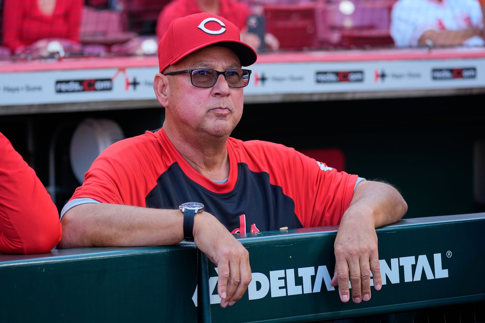 Cincinnati Red manager Terry Francona watches Pete Rose Night events before a baseball game between the Cincinnati Reds and the Chicago White Sox, Wednesday, May 14, 2025, in Cincinnati. (AP Photo/Carolyn Kaster)