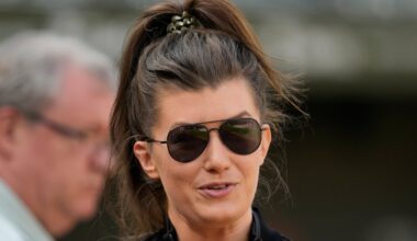 Baltimore Orioles Reporter Melanie Newman Nailed In Head By Foul Ball