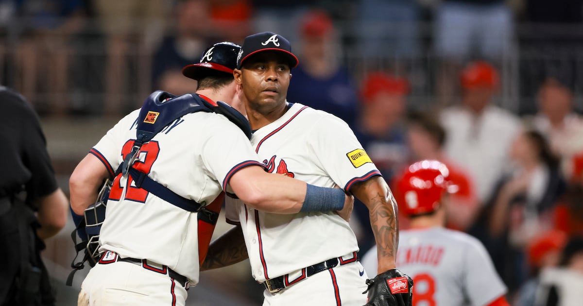 Braves will stay with struggling Raisel Iglesias