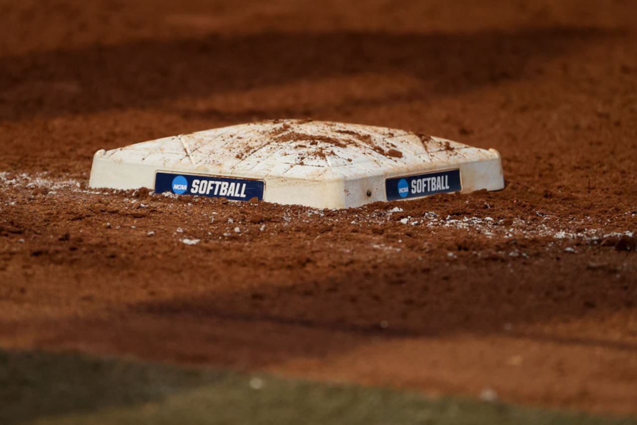 Women’s College World Series rewind: No. 16 seed Oregon defeats Ole Miss on walk-off walk in 10th