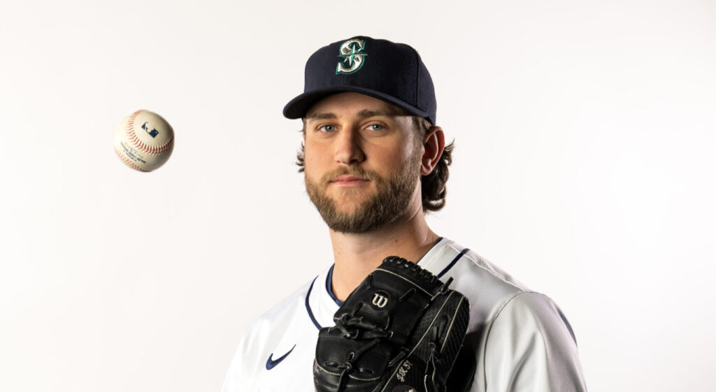 Mariners Reinstate Jackson Kowar, Option Logan Evans