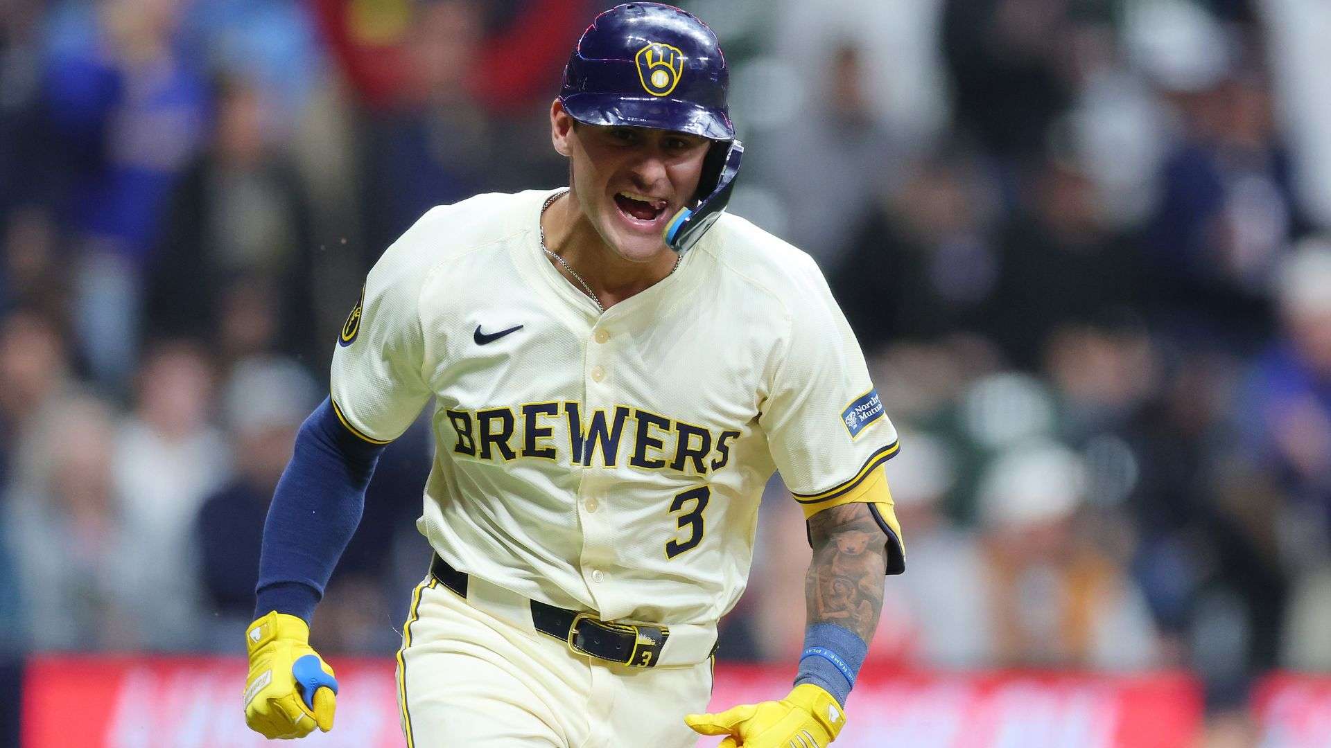 Joey Ortiz #3 of the Milwaukee Brewers 