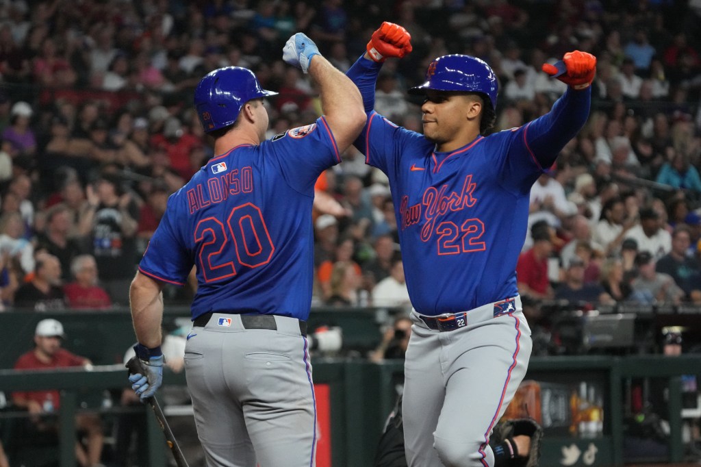 Juan Soto (right) celebrates with Pete Alonso after belting a solo homer in the sixth inning of the Mets' win over the Diamondbacks.