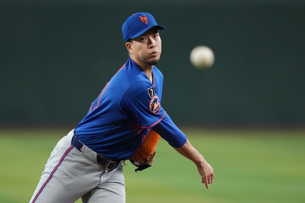 Kodai Senga warms up during the first inning of the Mets' win over the Diamondbacks on May 7, 2025.