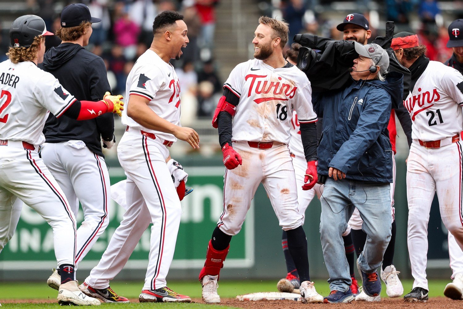 Twins 6, Guardians 5: It's Enough Already With the Innings. No Extra Innings, Thank You. - Twins